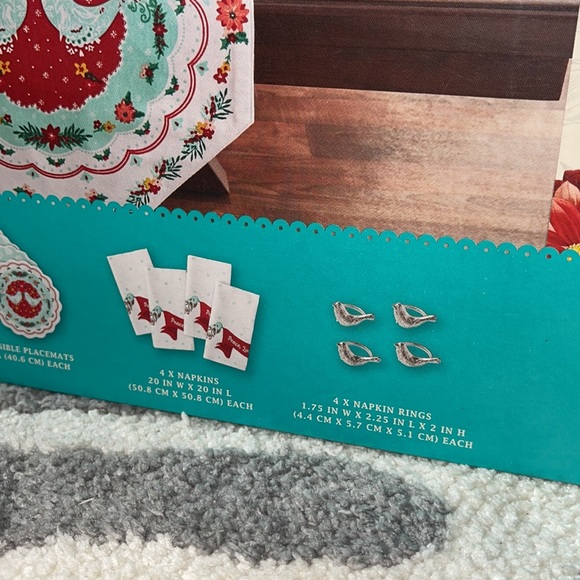 The Pioneer Woman Mazie Bird Table Linens Set - Picture 6 of 7